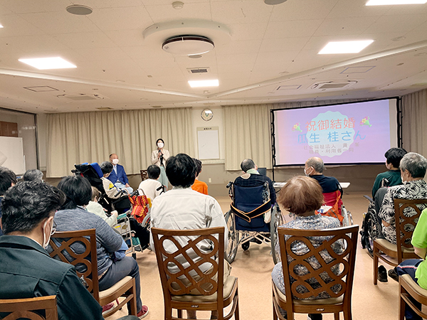 東海大学ソングリーダー部OGの瓜生さんが表敬訪問