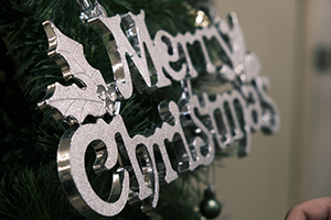 クリスマスツリー飾り付け